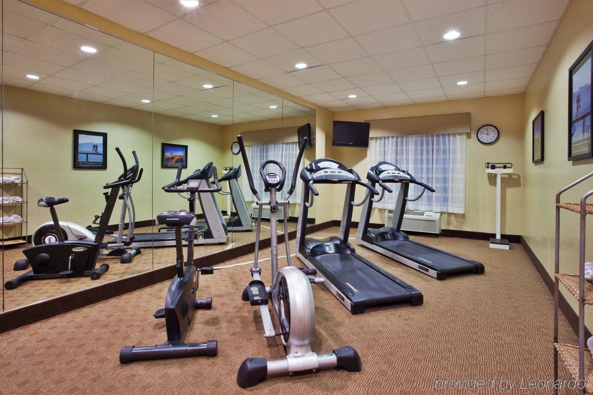 Holiday Inn Express Hotel & Suites Dublin By Ihg מראה חיצוני תמונה