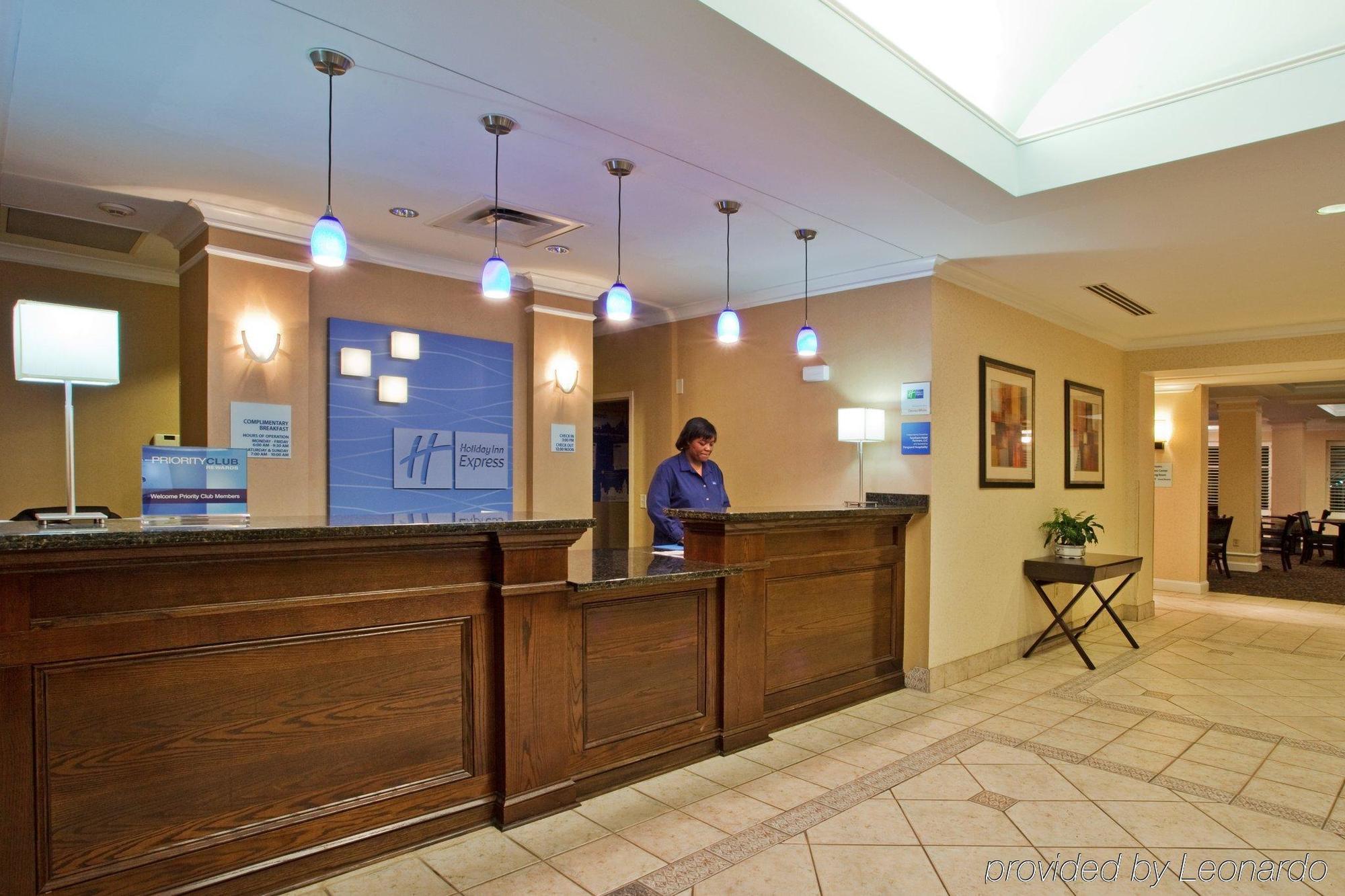 Holiday Inn Express Hotel & Suites Dublin By Ihg מראה חיצוני תמונה