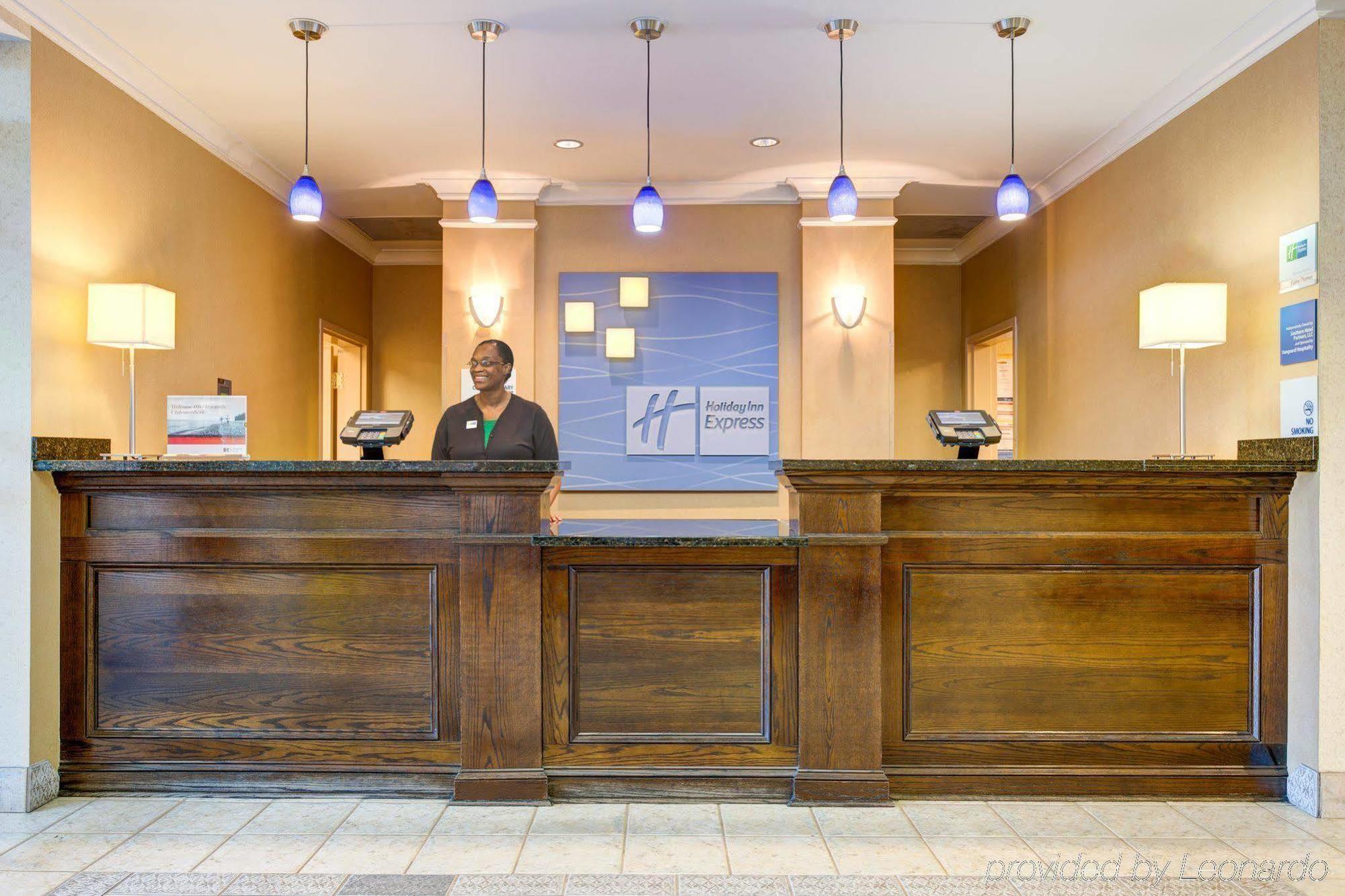 Holiday Inn Express Hotel & Suites Dublin By Ihg מראה חיצוני תמונה