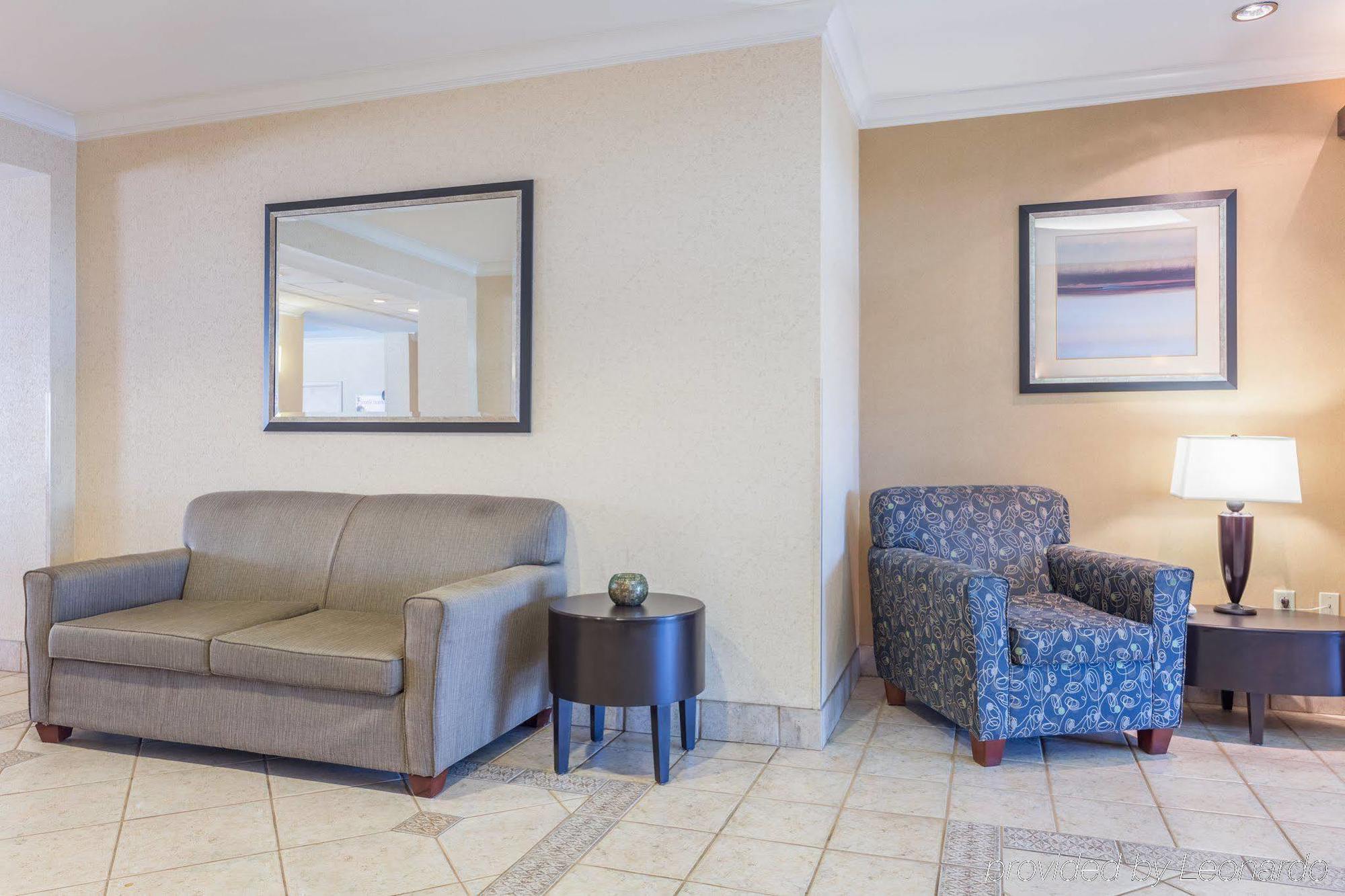 Holiday Inn Express Hotel & Suites Dublin By Ihg מראה חיצוני תמונה