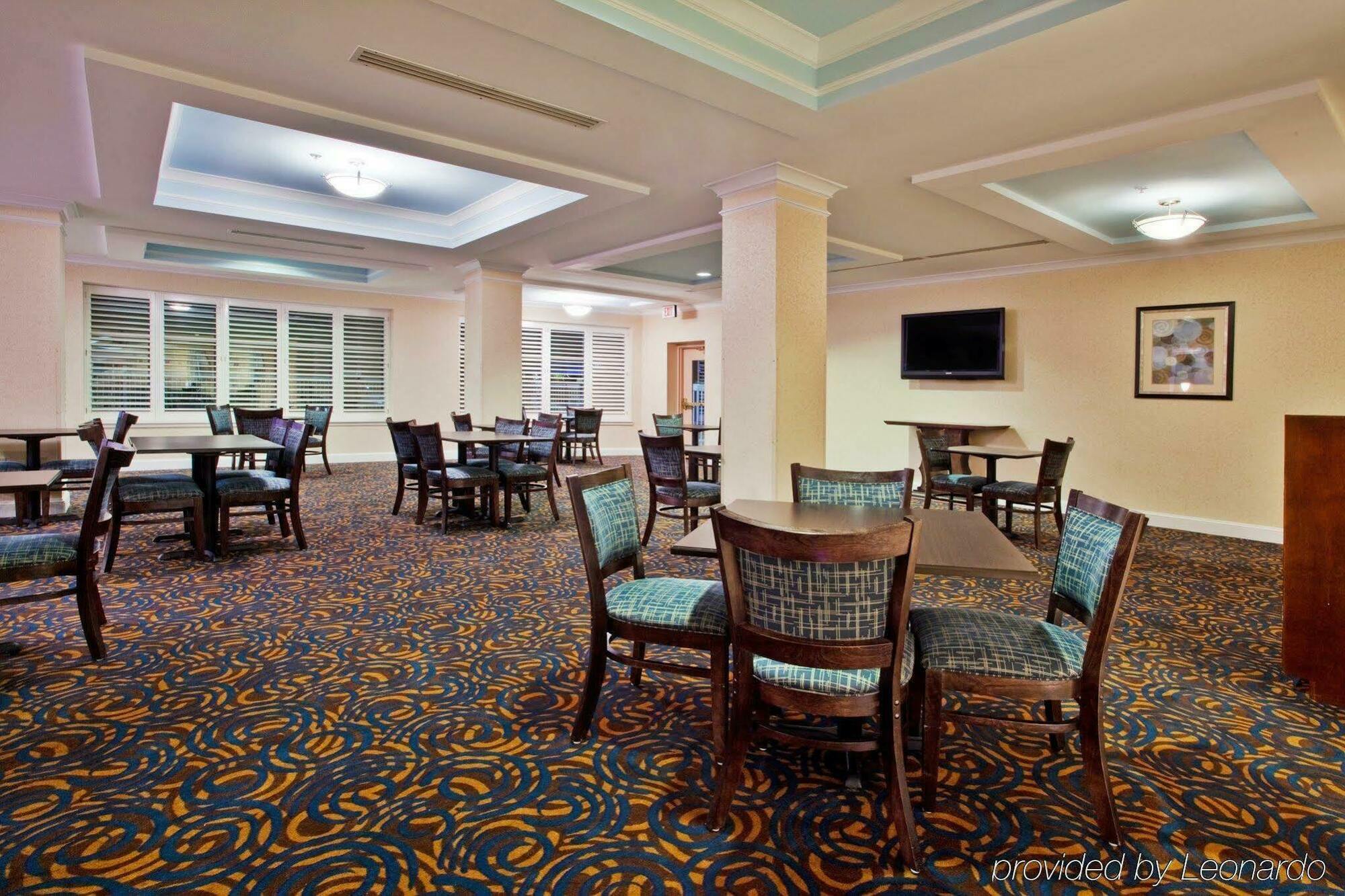 Holiday Inn Express Hotel & Suites Dublin By Ihg מראה חיצוני תמונה